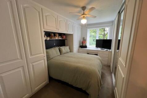 17 RW Bedroom