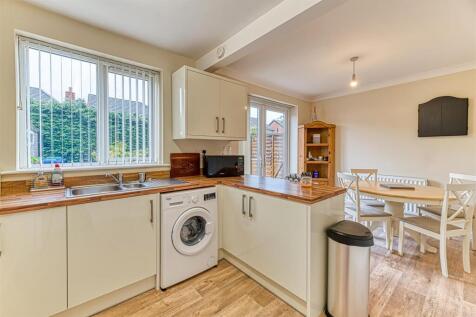 kitchen/Dining Area