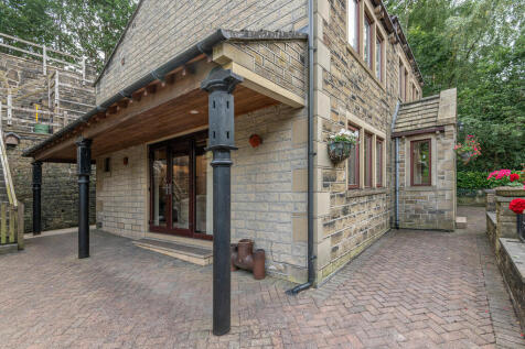 03 - 263 Meltham ...