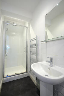 158 Room 2 ensuit...
