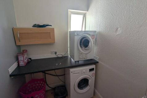 Communal Laundry 