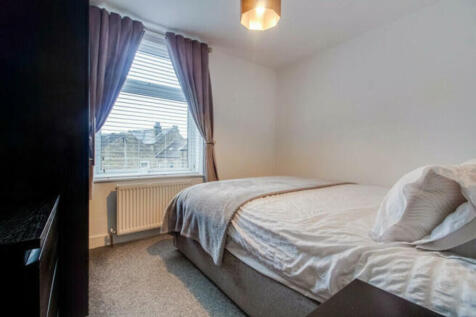bedroom2 rear