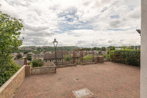 Heatherfield Road...