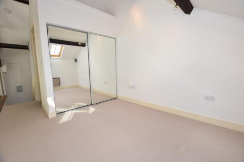 Master Bedroom (2...