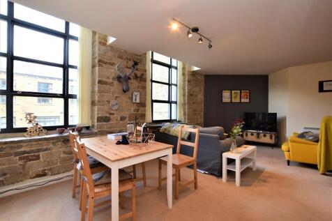 Living / Dining R...