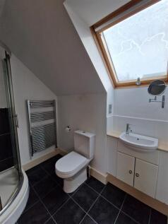 Ensuite shower room
