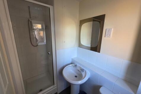 Ensuite shower room