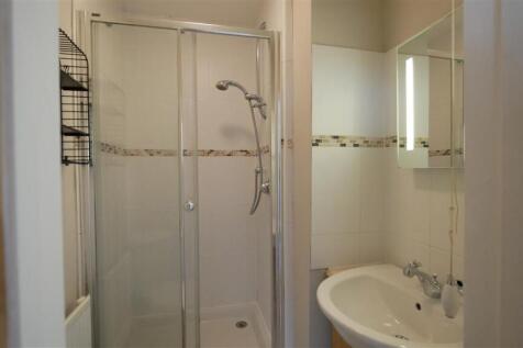 Ensuite shower room