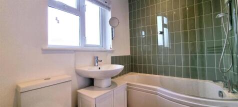 Bathroom.jpg