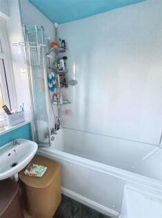 Bathroom.jpg