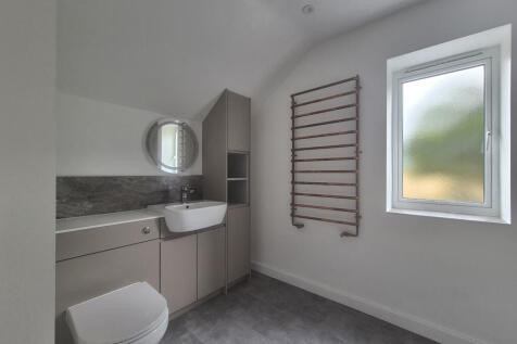 En-Suite 2