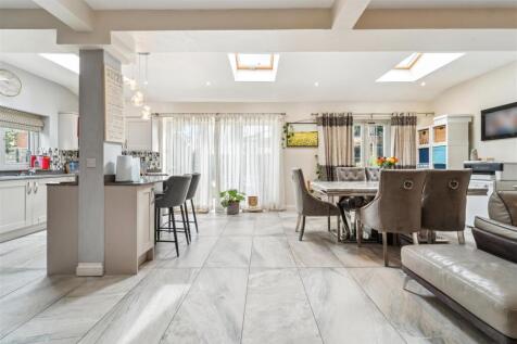 Living/Dining Kitchen