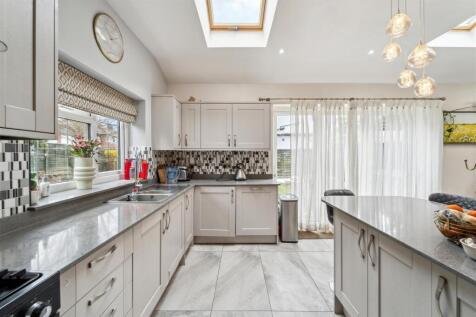 Living/Dining Kitchen