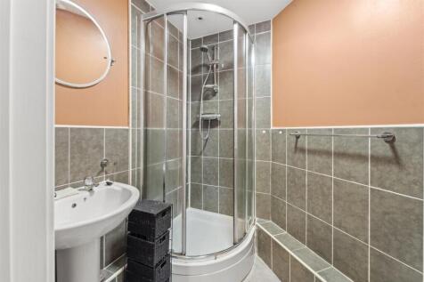 En-Suite off Bedroom One