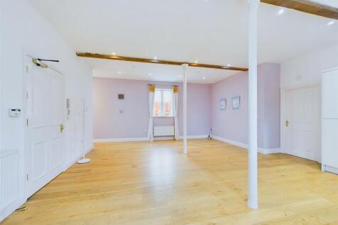 Open Plan Kitchen/Dining/Living Area