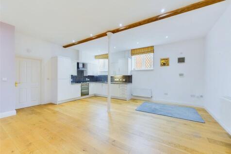 Open Plan Kitchen/Dining/Living Area