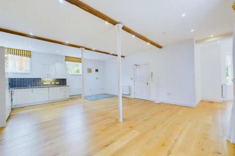 Open Plan Kitchen/Dining/Living Area