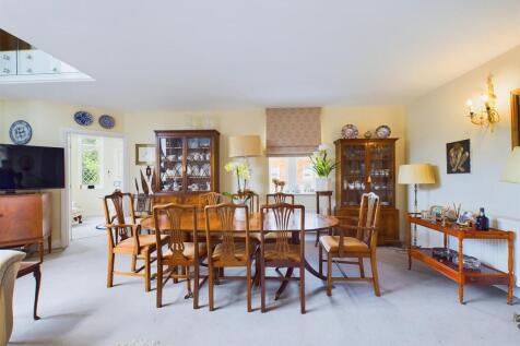 Open Plan Sitting/Dining Room