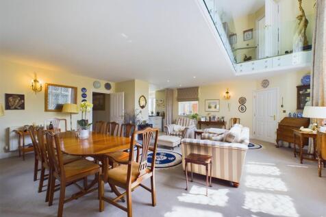Open Plan Sitting/Dining Room