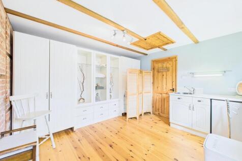 Annexe Room 1
