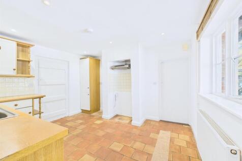 Kitchen.jpg