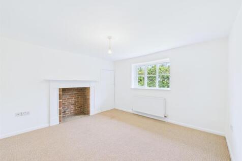 Bedroom 1.jpg