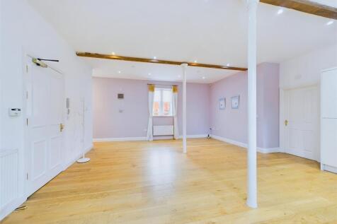 Open Plan Kitchen/Dining/Living Area