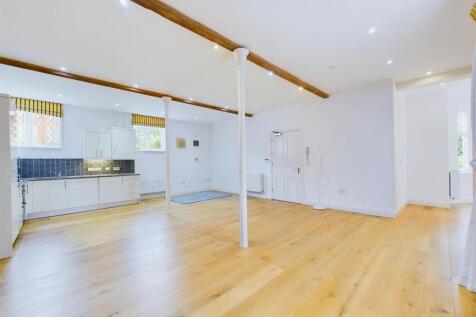 Open Plan Kitchen/Dining/Living Area