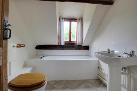Bathroom.jpg