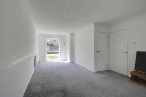 Living Room 2.jpg