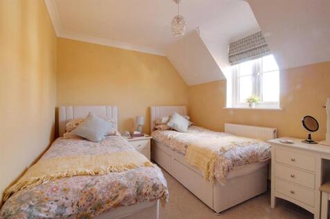 Bedroom 4.jpg