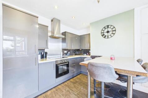 Kitchen 2.jpg