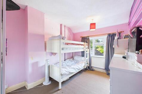 Bedroom 2.jpg