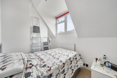 Maisonette Bedroom