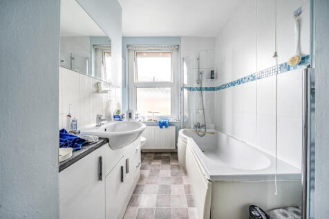 Maisonette Bathroom