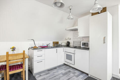 Holiday Cottage 2