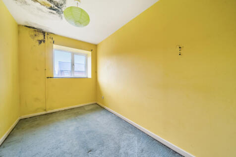 1370896-18-68f659160f1c6