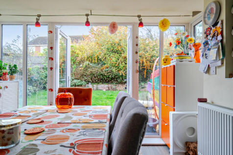 1375045-27-690888f7251e3