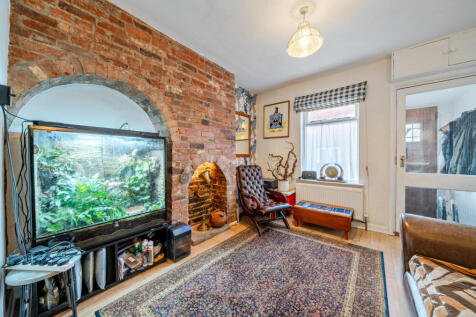 1386201-3-6929727051e98