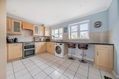 1384629-12-69298ed7b86ed