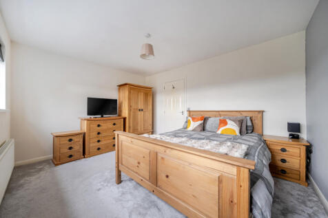 1384629-3-69298e8bf034d