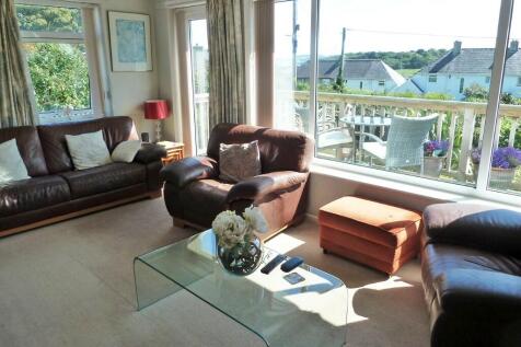 Lounge to terrace