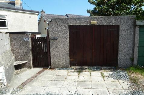 Attached Garage