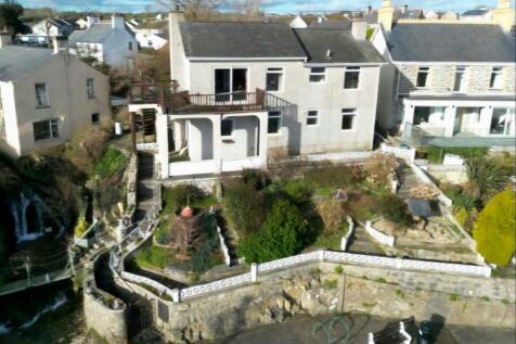 Access to sea front