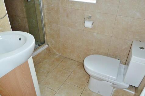G.F. Shower room