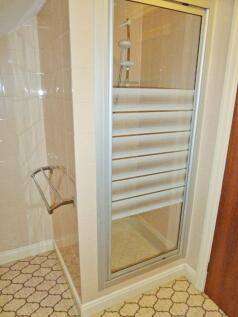 F.F. Shower room