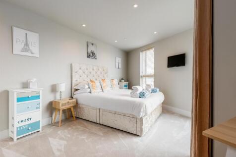 5HarbourLofts-21web300.jpg