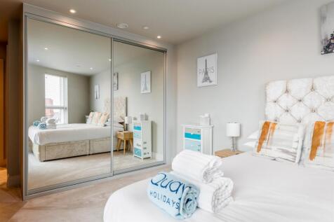 5HarbourLofts-19web300.jpg