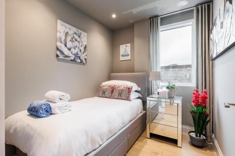 5HarbourLofts-18web300.jpg