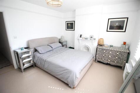 Bedroom 2.JPG
